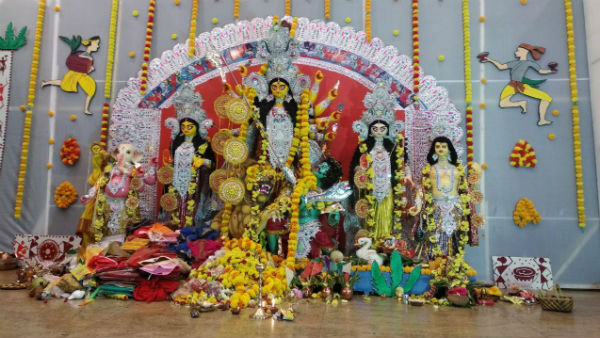  দুর্গাপুজো ও করোনার তৃতীয় স্রোতের আশঙ্কা!