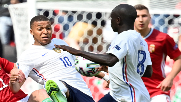 সবচেয়ে বেশিবার অংশগ্রহণ এবং সবচেয়ে বেশি গোল