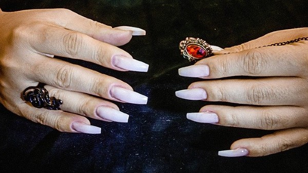 লম্বা নখ লম্বা নখ