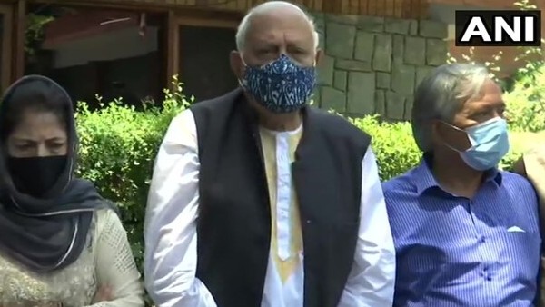 গুপকার জোট ও কাশ্মীরের নেতারা গুপকার জোট ও কাশ্মীরের নেতারা