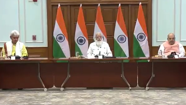 প্রধানমন্ত্রীর কাছে দাবি প্রধানমন্ত্রীর কাছে দাবি