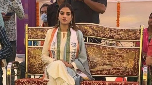  রাজনীতিতে হাতেখড়ি
