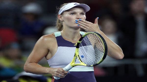 হট ফটোশুটে চমক সন্তানসম্ভবা ওজনিয়াকির হট ফটোশুটে চমক সন্তানসম্ভবা ওজনিয়াকির