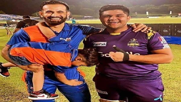 অভিষেকের অপেক্ষায় আজম অভিষেকের অপেক্ষায় আজম