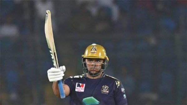 আজমের কেরিয়ার আজমের কেরিয়ার
