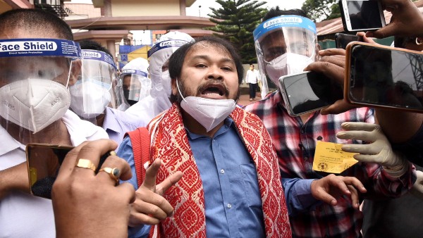 কোনও ভাবেই অখিল গগৈয়ের বিরুদ্ধে রাষ্ট্রদ্রোহের মামলা নয়, সাফ বার্তা এনআইএ আদালতের কোনও ভাবেই অখিল গগৈয়ের বিরুদ্ধে রাষ্ট্রদ্রোহের মামলা নয়, সাফ বার্তা এনআইএ আদালতের