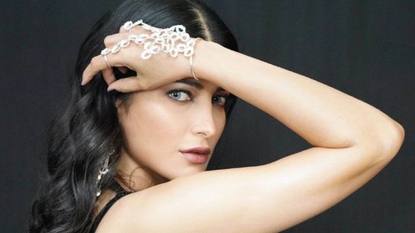 বাবার গার্লফ্রেন্ডের সঙ্গে সংঘাত!