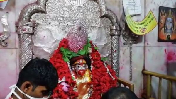 স্যানিটাইজেশন ও ফেস মাস্ক মাস্ট