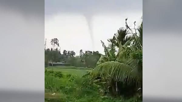 কোটাল আর নিম্নচাপের সতর্কতায় চলছে প্রচার কোটাল আর নিম্নচাপের সতর্কতায় চলছে প্রচার