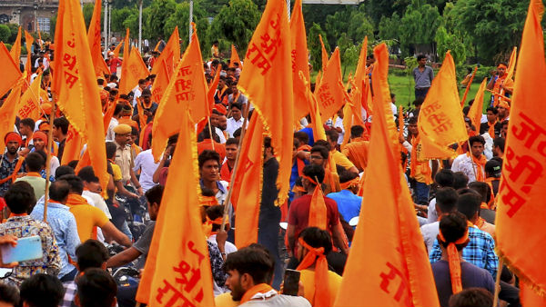 ক্লিনচিট ভিএইচপি নেতাকে ক্লিনচিট ভিএইচপি নেতাকে