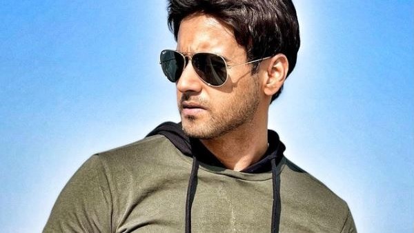 পোস্টে আর কোনও ইঙ্গিত রয়েছে?