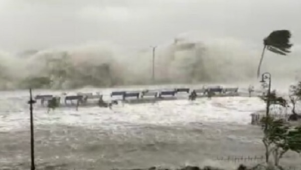 জেলায় জেলায় ইয়াসের তাণ্ডব