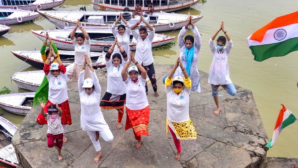 মহামারির সময় যোগার উপকারিতা