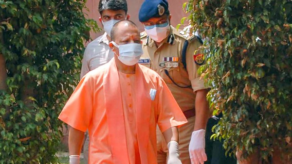 যোগী নন অন্য কেউও হতে পারেন আগামী মুখ্যমন্ত্রী বলছেন ইউপির শ্রমমন্ত্রী! যোগী নন অন্য কেউও হতে পারেন আগামী মুখ্যমন্ত্রী বলছেন ইউপির শ্রমমন্ত্রী!