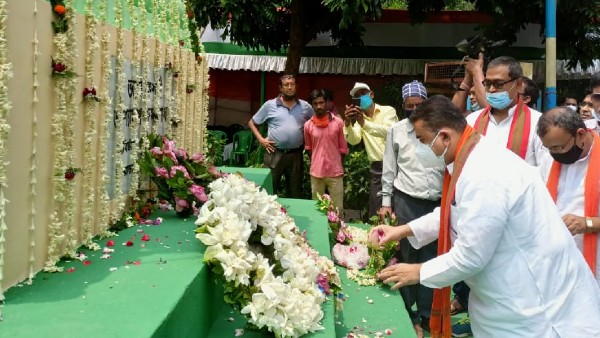  শ্রদ্ধা জানিয়েছেন প্রধানমন্ত্রীও