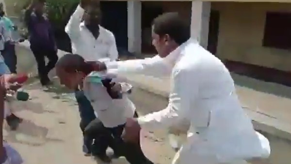  যা করেছি বেশ করেছি, হুঙ্কার আইএএসের