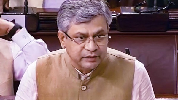 চরম তোপ মন্ত্রীর