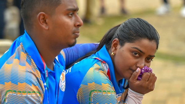 ভালোবাসা আসে পরে