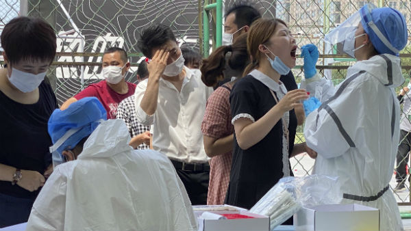 করোনার তৃতীয় ঢেউয়ের পদধ্বনি করোনার তৃতীয় ঢেউয়ের পদধ্বনি