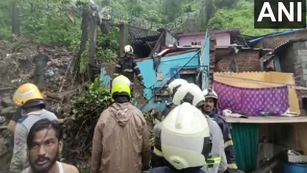 ভিখরোলিতে দেওয়াল ধসে পড়েছে