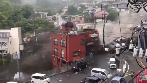 জাপানের আটামিতে ভারী বৃষ্টিপাত