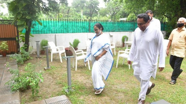 মমতার প্রথম দেখা কংগ্রেস নেতাদের সঙ্গে