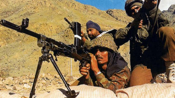 মনোজকে থামাবে সাধ্য কার? 