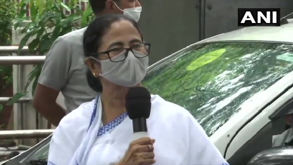 দিল্লি সফরে মমতা