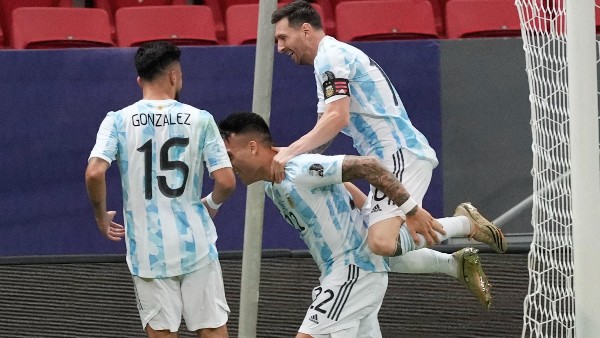 শেষপর্যন্ত চ্যাম্পিয়নদের নিরাশ করল না ফুটবল ঈশ্বর শেষপর্যন্ত চ্যাম্পিয়নদের নিরাশ করল না ফুটবল ঈশ্বর