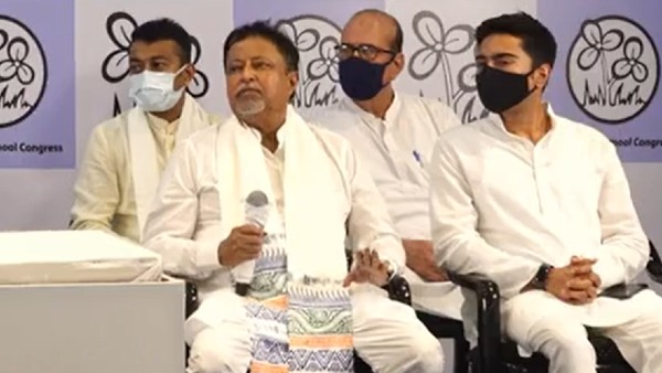 বিজেপির অস্বস্তি বাড়িয়ে মুকুল-যোগ স্পষ্ট