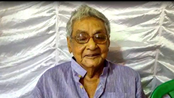 উত্তর ২৪ পরগনার বনগাঁয় মরণোত্তর দেহদান ১০২ বছরের বৃদ্ধের উত্তর ২৪ পরগনার বনগাঁয় মরণোত্তর দেহদান ১০২ বছরের বৃদ্ধের