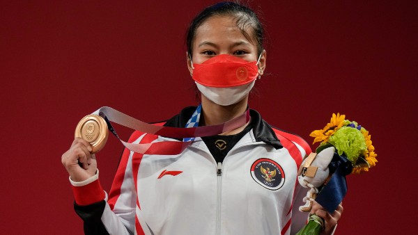 ২১ বছর পর ভারোত্তোলনে পদক এল ভারতে ২১ বছর পর ভারোত্তোলনে পদক এল ভারতে