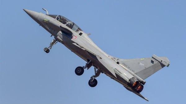 চুক্তি নিয়ে তথ্য প্রকাশ করেনি মোদী সরকার চুক্তি নিয়ে তথ্য প্রকাশ করেনি মোদী সরকার