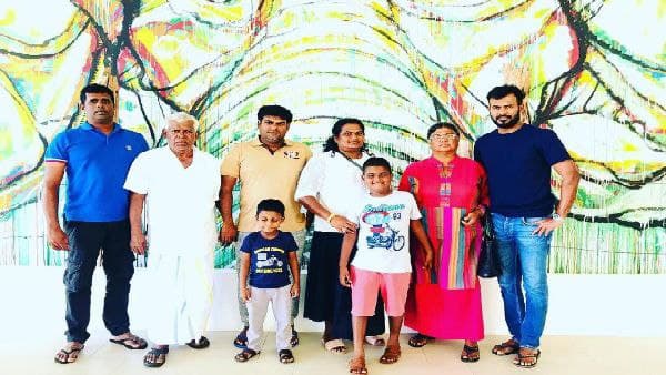 উপুল থরঙ্গা-নিলাঙ্কা ভিতানাগে উপুল থরঙ্গা-নিলাঙ্কা ভিতানাগে