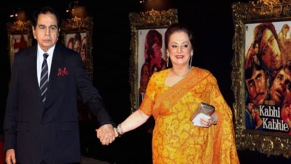 আমাদের পরিবার আমাদের পাশে আমাদের পরিবার আমাদের পাশে