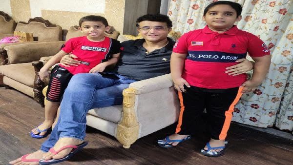 ক্রিকেট নিয়ে