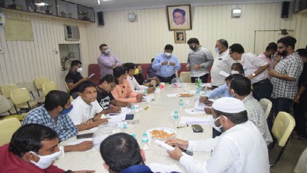 বিদেশি নিয়ে বিদেশি নিয়ে