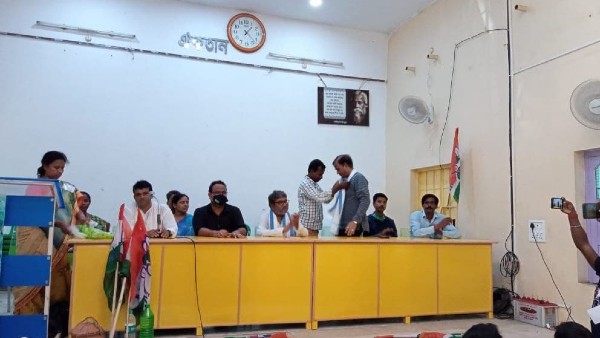  আবেদন করেছিলেন অনেকে, নেওয়া হয়নি সবাইকে