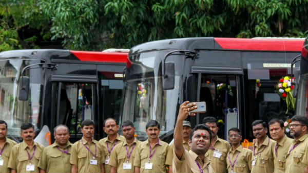 ইলেকট্রিক বাস নিয়েও চলছে আলোচনা 