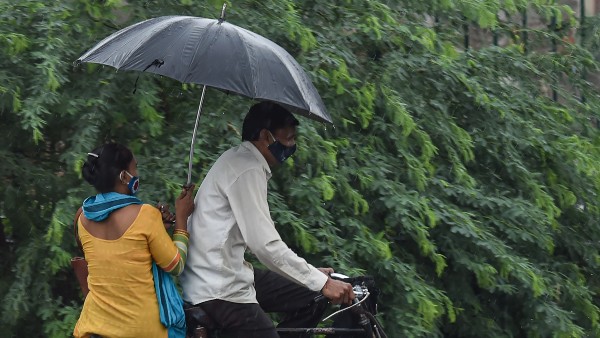 বানভাসি মহারাষ্ট্রে আরও দুর্যোগ