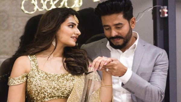 শুভশ্রীকে প্রেম নিবেদন শুভশ্রীকে প্রেম নিবেদন