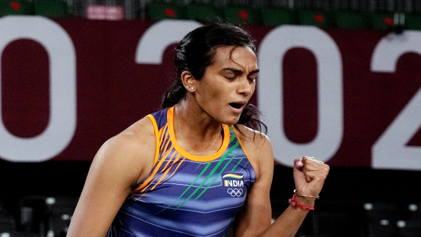 Tokyo Olympics : সিন্ধুর বিজয়রথ এগিয়ে চলেছে, কোয়ার্টার ফাইনালে ভারতীয় শাটলার Tokyo Olympics : সিন্ধুর বিজয়রথ এগিয়ে চলেছে, কোয়ার্টার ফাইনালে ভারতীয় শাটলার