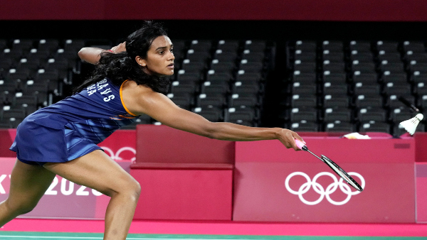 Tokyo Olympics : সিন্ধুর বিজয়রথ এগিয়ে চলেছে, কোয়ার্টার ফাইনালে ভারতীয় শাটলার Tokyo Olympics : সিন্ধুর বিজয়রথ এগিয়ে চলেছে, কোয়ার্টার ফাইনালে ভারতীয় শাটলার