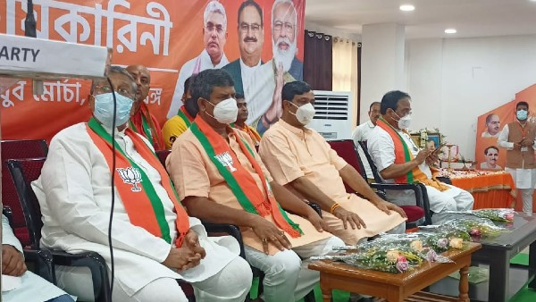 কার্যকারিণীতে দিলীপ ঘোষের প্রশংসা কার্যকারিণীতে দিলীপ ঘোষের প্রশংসা
