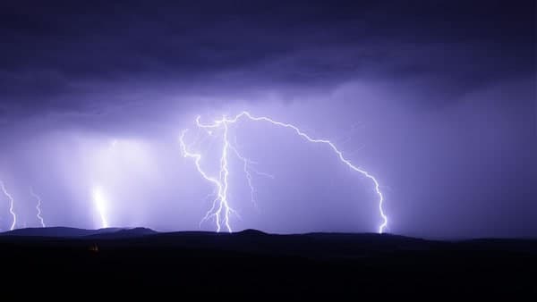 আলাস্কার এই গ্রীষ্মে সবথেকে বড় আগুনের সূত্রপাত আলাস্কার এই গ্রীষ্মে সবথেকে বড় আগুনের সূত্রপাত