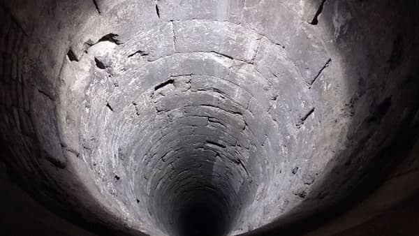 মন্দিরের কুয়ো থেকে বিপুল পরিমাণ টাকা