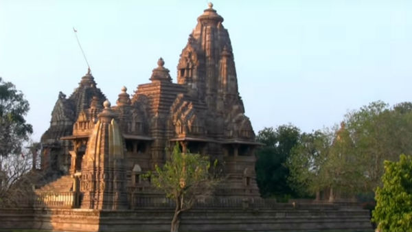  মন্দিরে জগ দান করুন