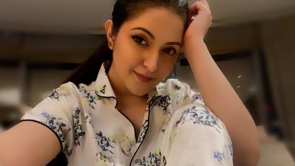 পরীমনির আসল পরিচয়