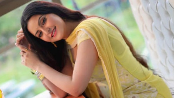 ধর্ষণের হুমকি কাণ্ডের পর দু'জন কাছাকাছি আসেন! ধর্ষণের হুমকি কাণ্ডের পর দু'জন কাছাকাছি আসেন!