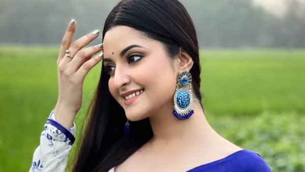 বিবাহিত পুরুষের সঙ্গে পরীমনির প্রেম নিয়ে তসলিমার বক্তব্য